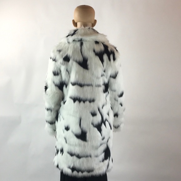 LUXE FAUX FUR COAT-VERY SOFT NO SHEDDING-STYLISH - Picture 7 of 8